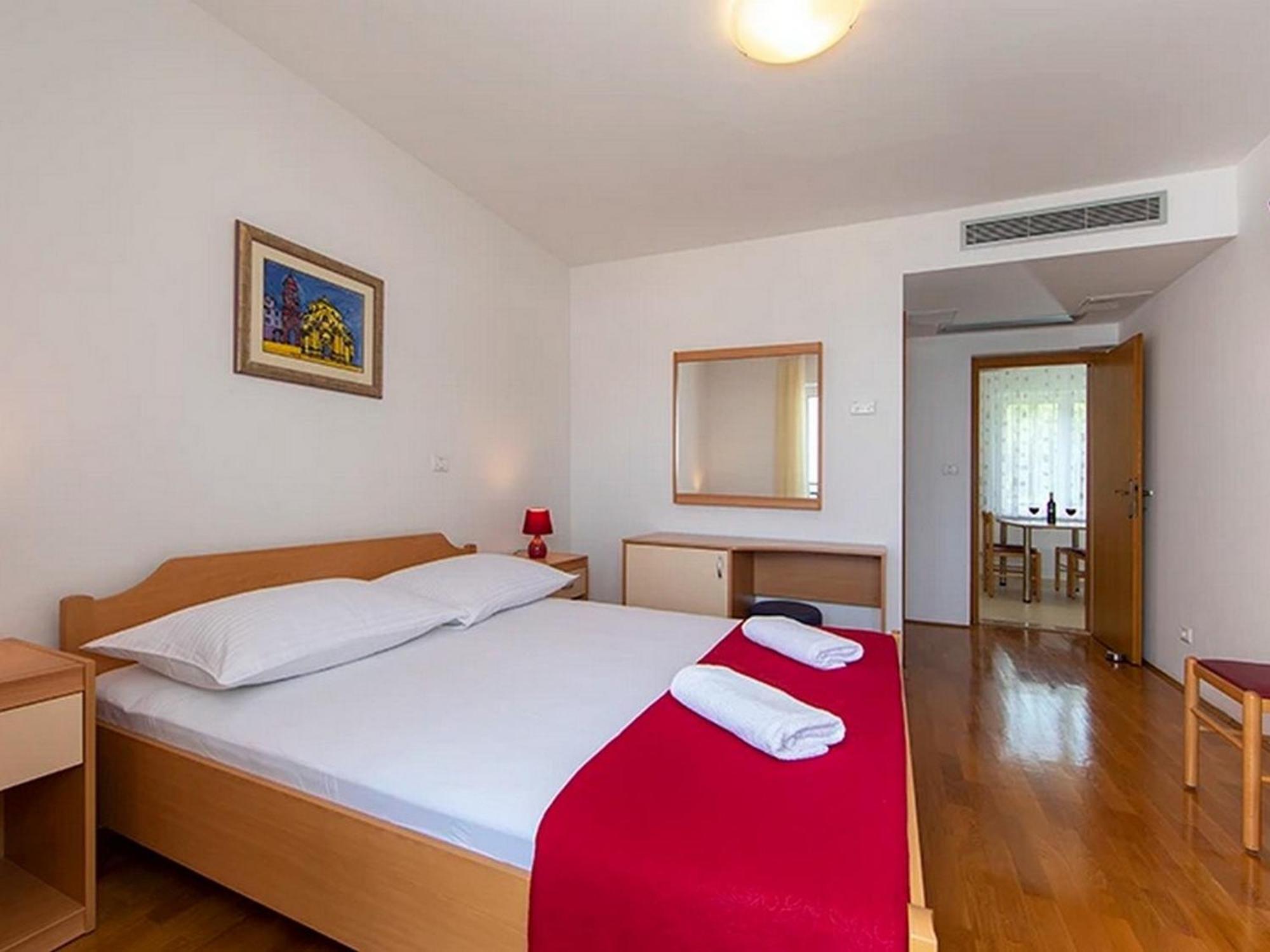 Apartments By The Sea Igrane, Makarska - 17292 الغرفة الصورة