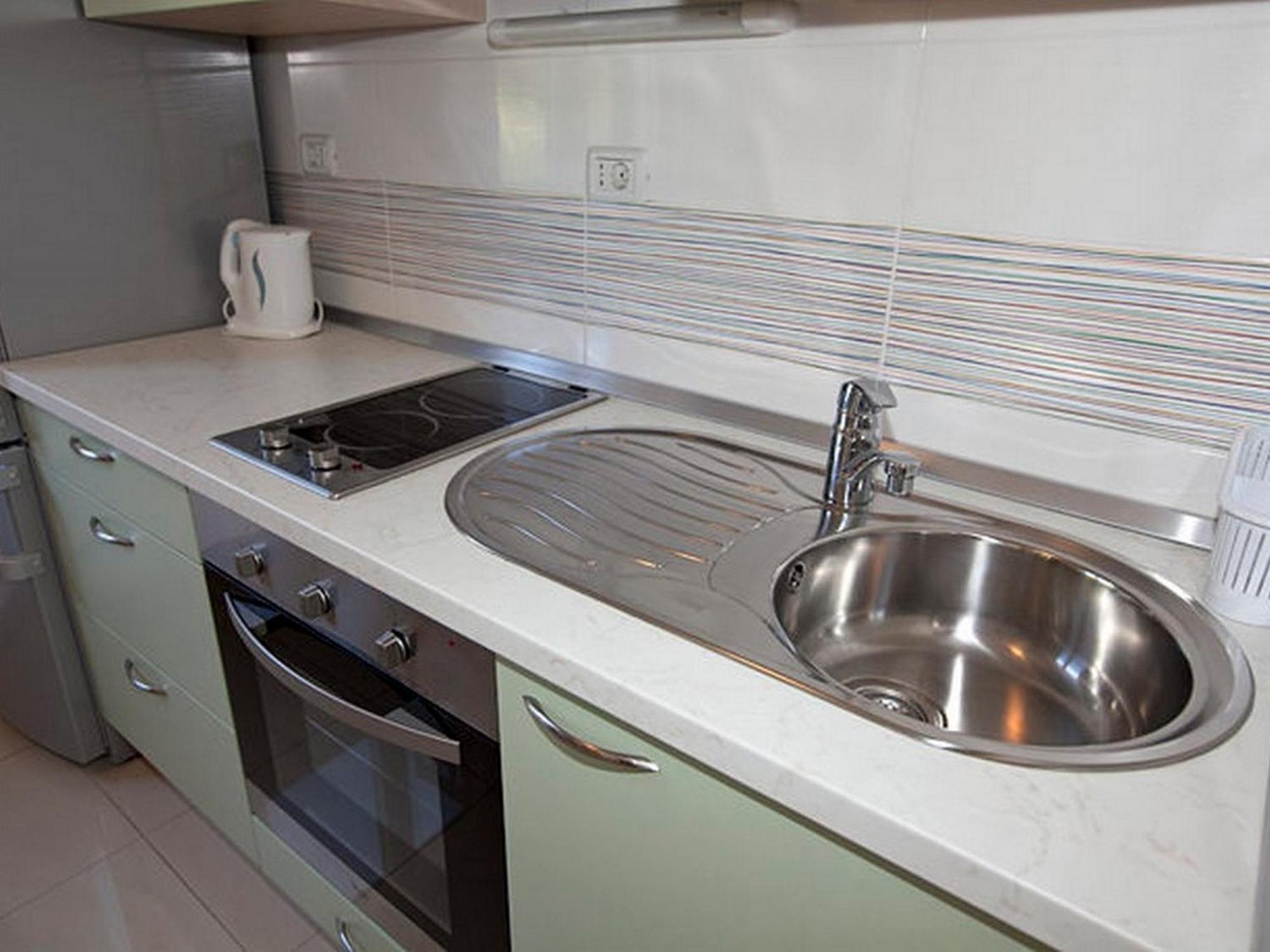 Apartments By The Sea Igrane, Makarska - 17292 الغرفة الصورة
