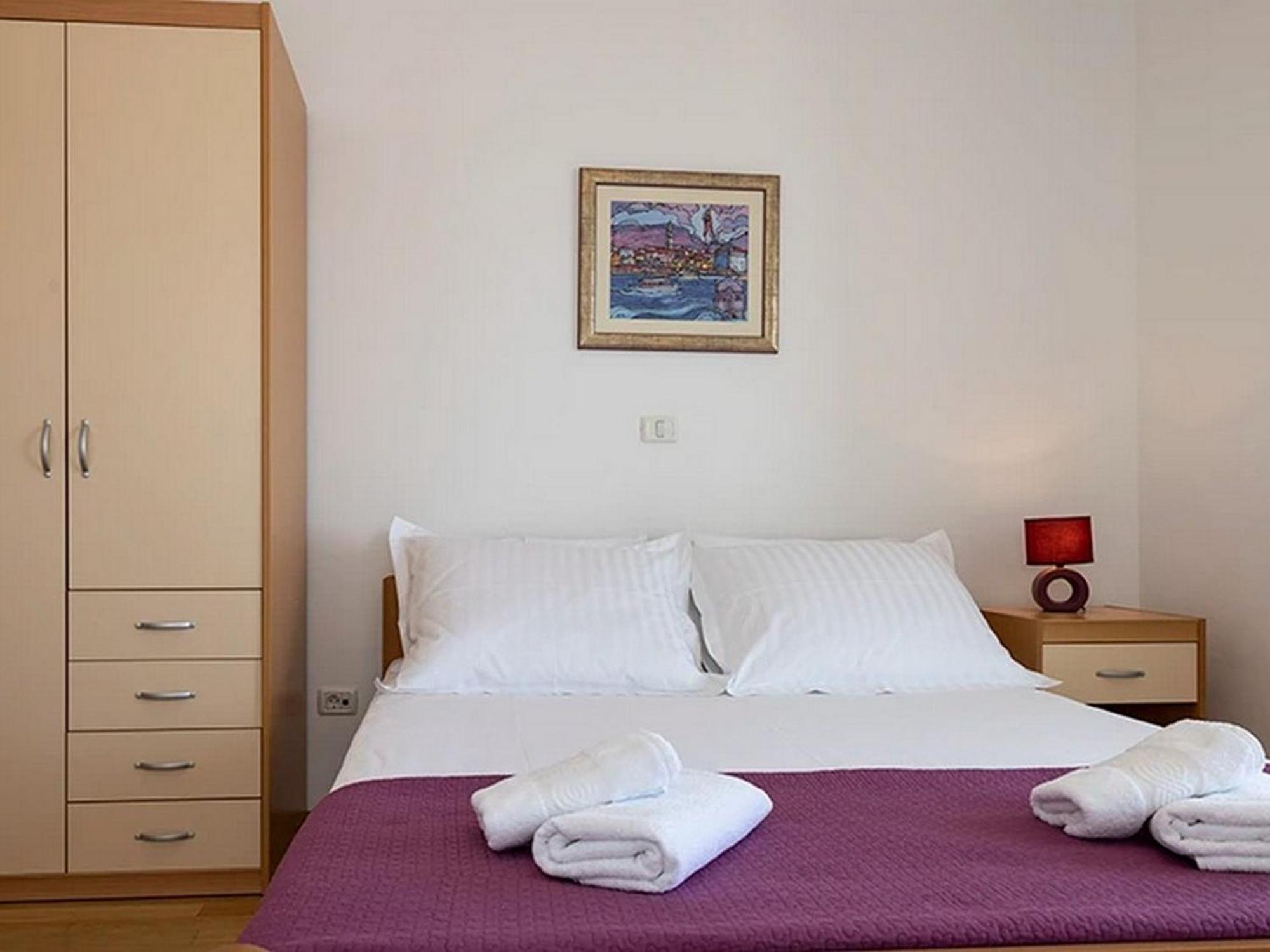 Apartments By The Sea Igrane, Makarska - 17292 الغرفة الصورة